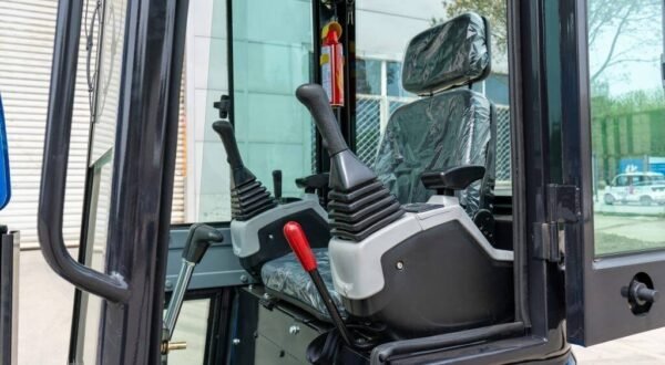 18-FLEX-PRO-1.8-Ton-Mini-Excavator-3.jpg