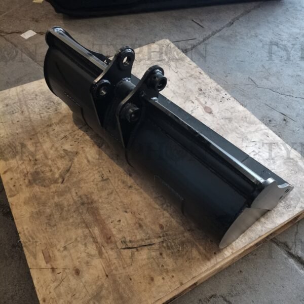 Excavator-Attachment-Tilt-Bucket-47-3-scaled-1.jpg
