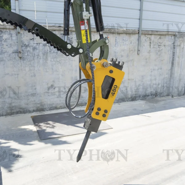 Hydraulic-Hammer-Attachment-2.webp