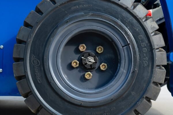 Mini-Skid-Steer-Kubota-D1105-Diesel-9.jpg