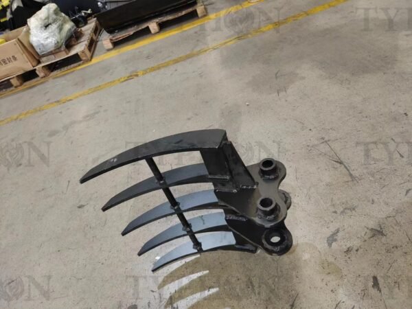 Rake-22-Wide-TYPHON-Attachment5.jpg