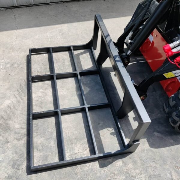 Skid-Steer-Loader-Land-Leveler-Attachment-USA-14.jpg