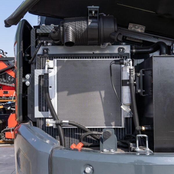 TYPHON-KUVUO-4.0-four-ton-cabin-mini-excavator23-scaled-1.jpg