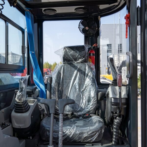 TYPHON-KUVUO-4.0-four-ton-cabin-mini-excavator24-scaled-1.jpg