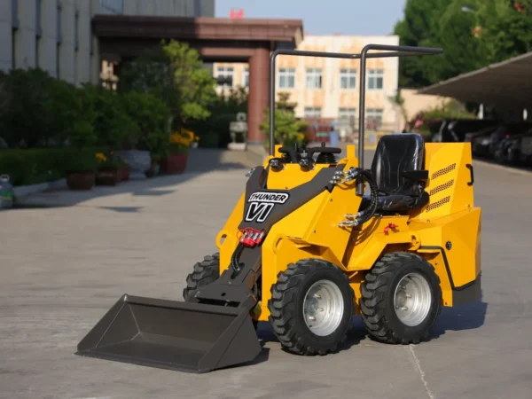 TYPHON-Thunder-VI-23hp-EPA-BS-Engine-Wheel-Loader5.webp