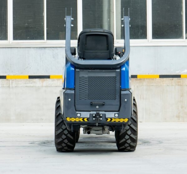 TYPHON-Wheel-Loader-with-Kubota-D1105-engine7-1.jpg