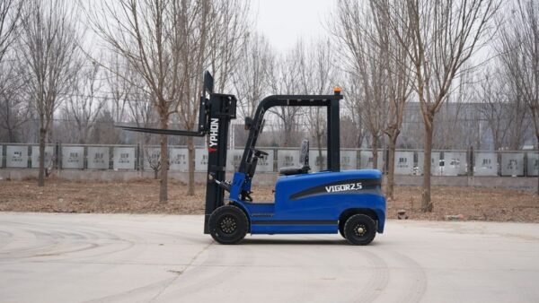 VIGOR-2.5-Blue-Electric-Forklift6.jpg